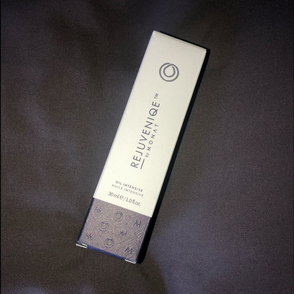 Monat REJUVENIQE™ Oil Intensive